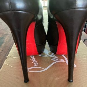 Christian Louboutin Kid Bianca 140 Leather Pumps Black Size 37